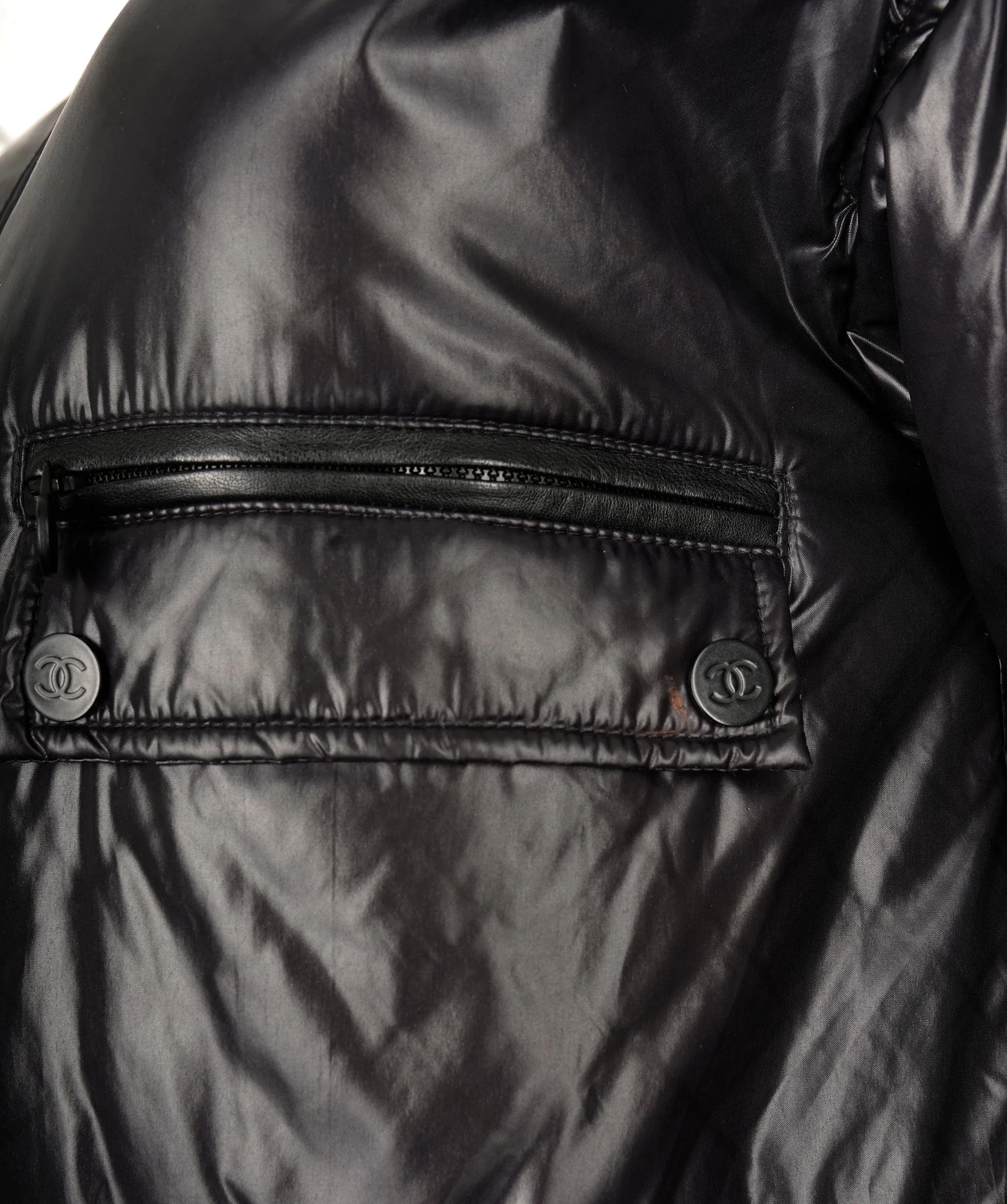 Chanel Black puffer jacket AVL1105