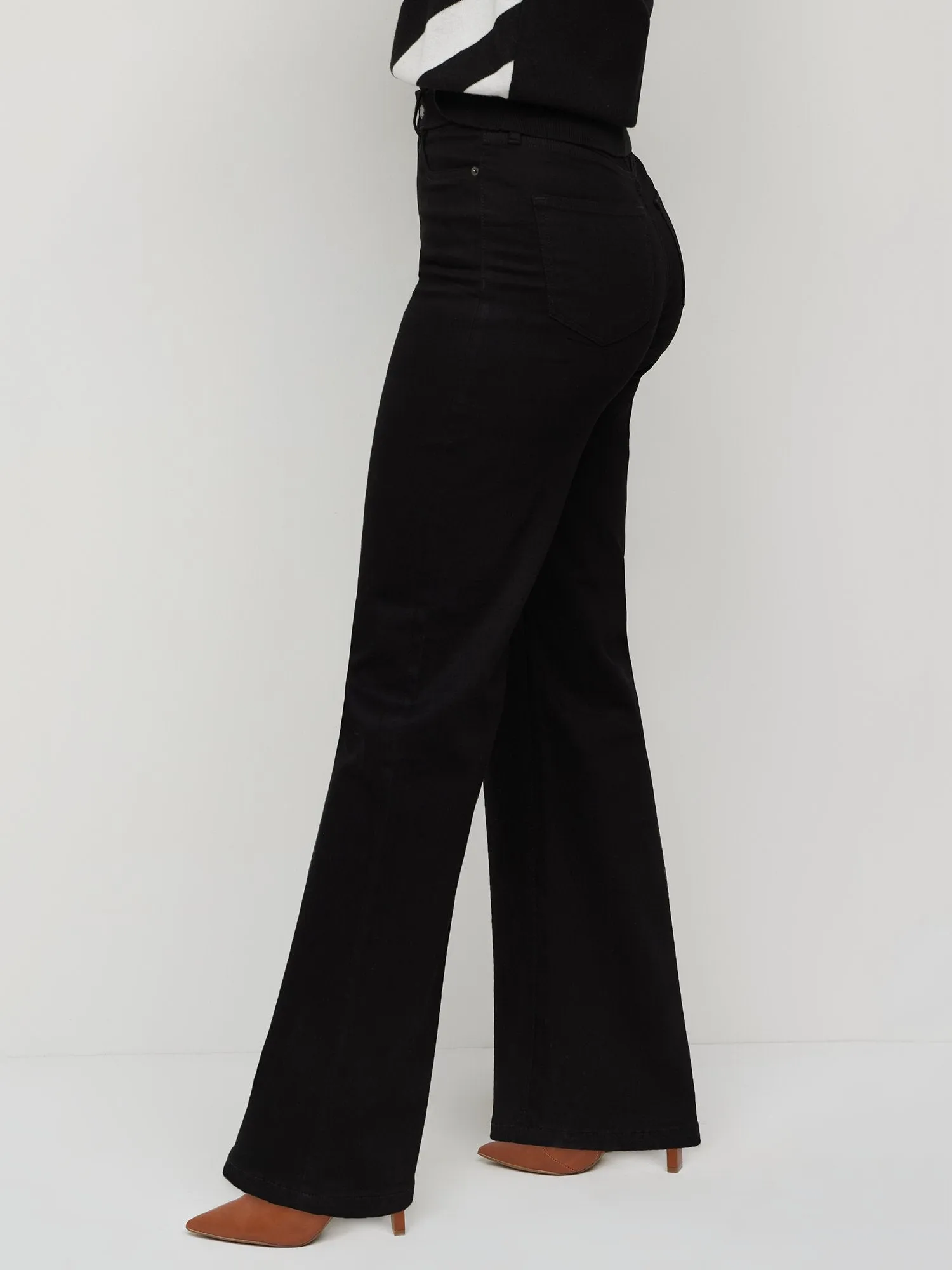 Essential High-Waisted Wide-Leg Jeans - Black