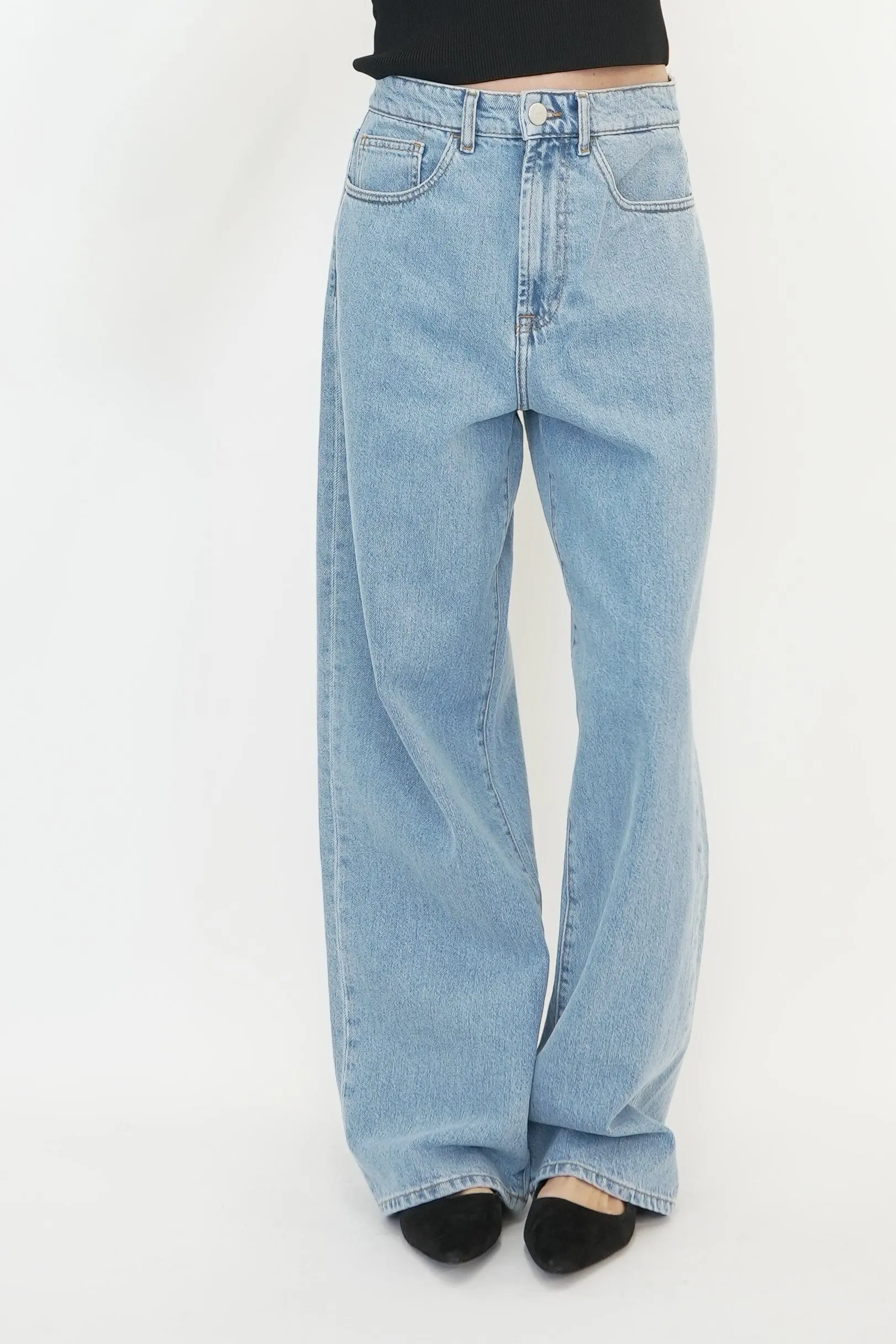 RELAXED WIDE LEG DENIM